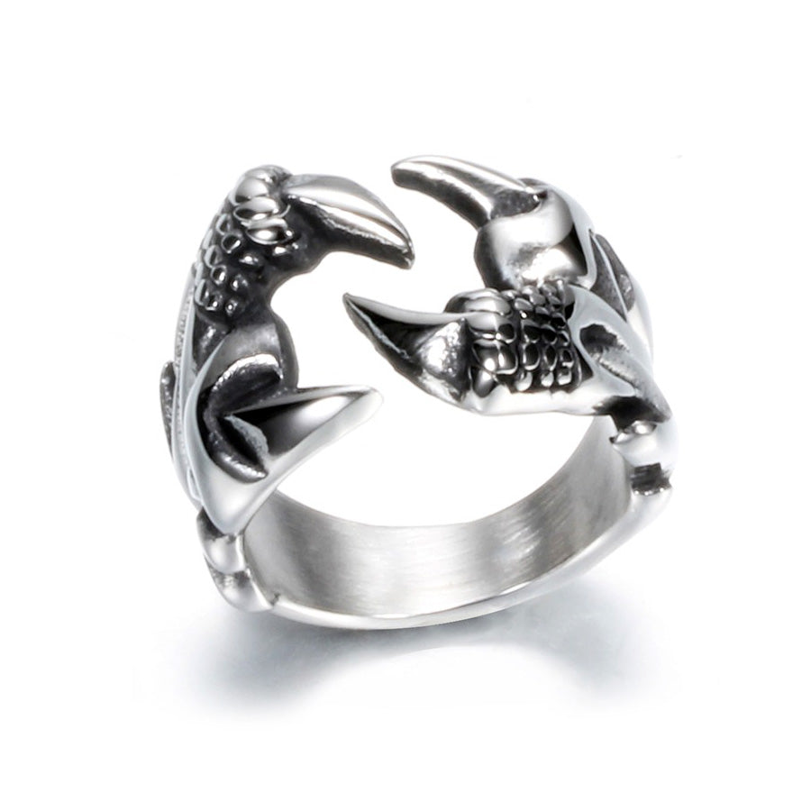 Unique dragon claw biker ring in stainless steel for stylish alternative fashion and cosplay outfits.