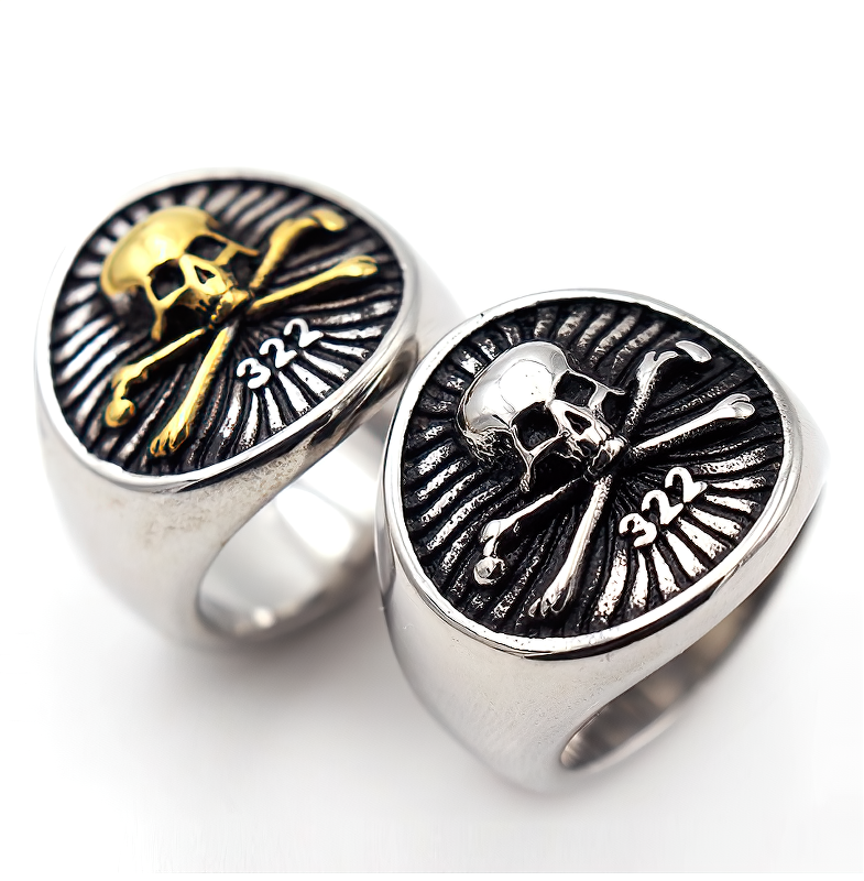 Unique skull pirate rings in gold and silver stainless steel, perfect for a gothic style alternative look.