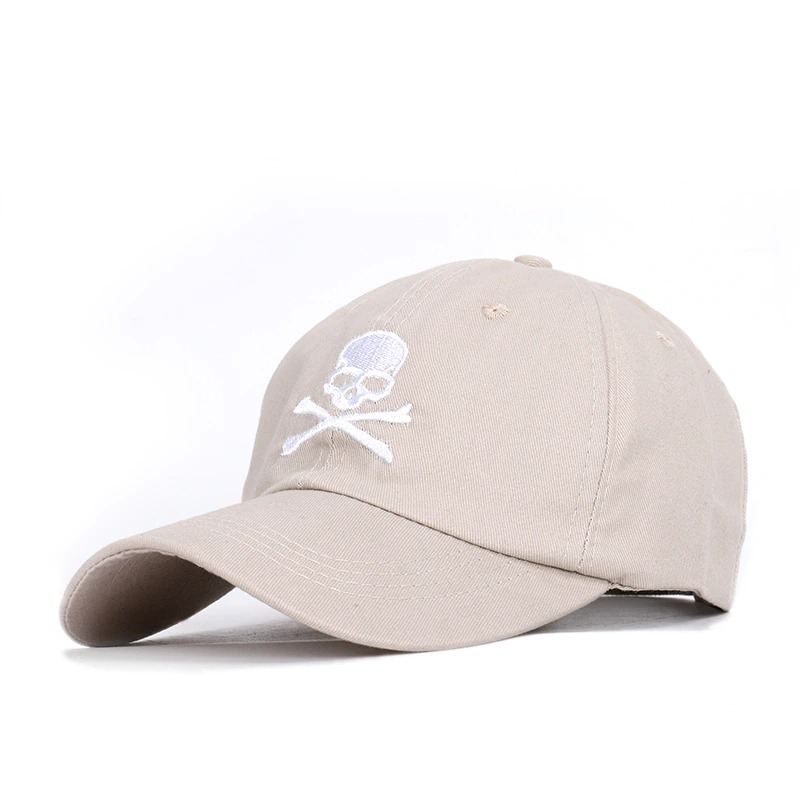 Unisex baseball cotton cap with pirate skull print, perfect for casual and rock style outfits.