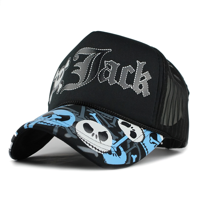 Unisex breathable baseball cap with skull print and stylish mesh design for rock lovers.