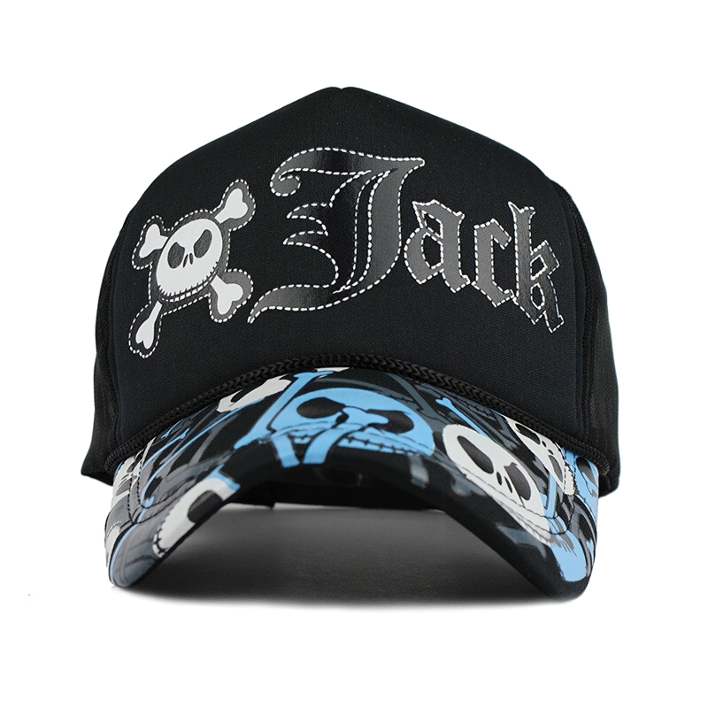Unisex breathable baseball cap with skull print and stylish design, perfect for a rock-inspired look.