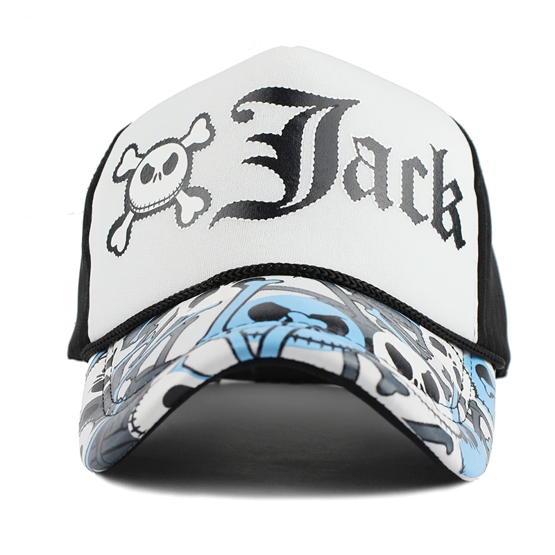 Unisex breathable baseball cap with skull print and adjustable fit, stylish rock-inspired design.