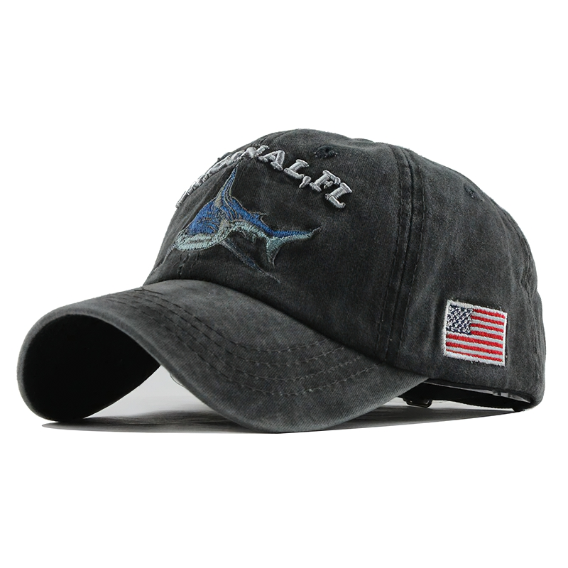 Unisex retro cotton baseball cap with shark pattern and USA flag, perfect for casual sunny days.
