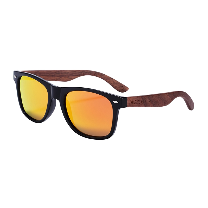 Stylish unisex sunglasses with wooden frame and anti-reflective lenses in a casual design.