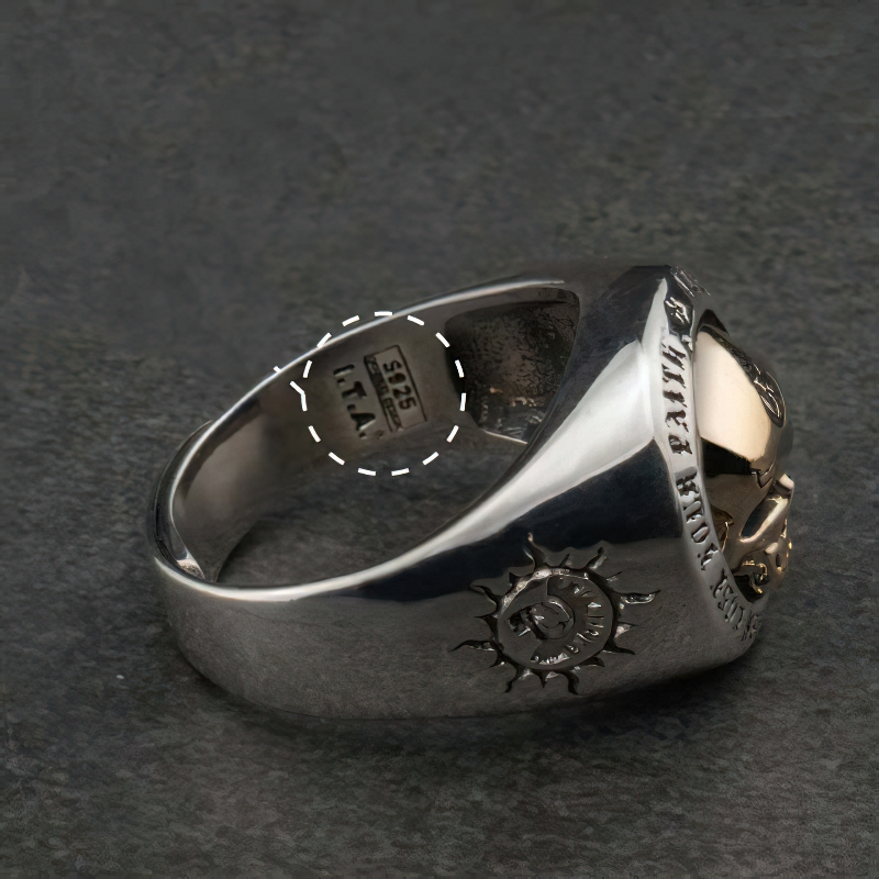 Unisex gothic skull ring made of 925 sterling silver, showcasing intricate details and a stylish aesthetic.