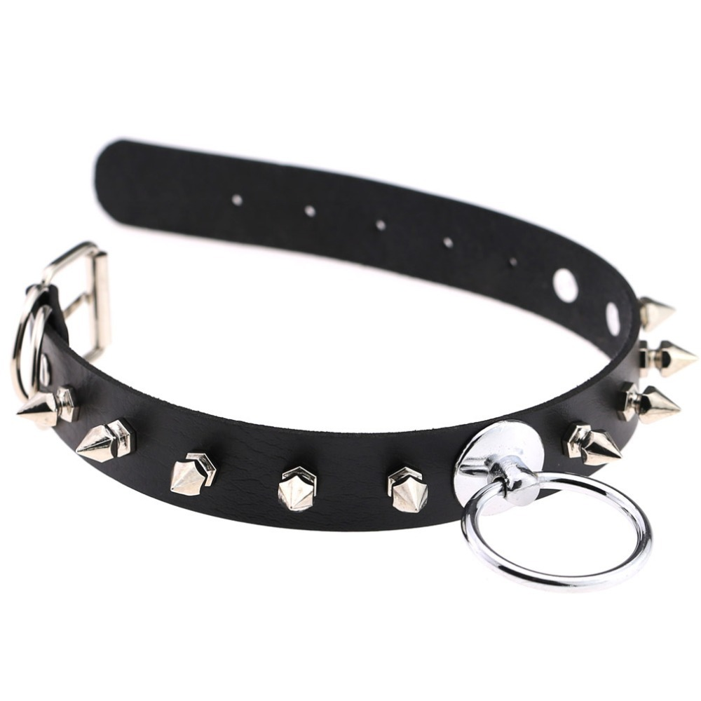 Unisex PU leather punk choker necklace with metal spikes and ring for edgy style.