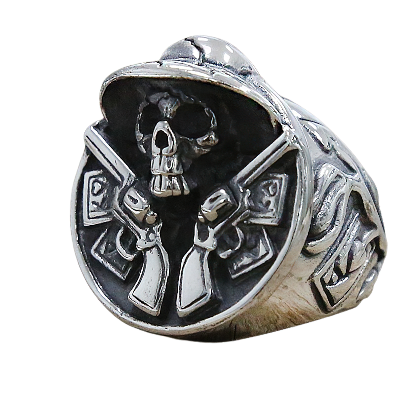Unisex stainless steel cowboy skull ring featuring double gun revolvers in gothic style.