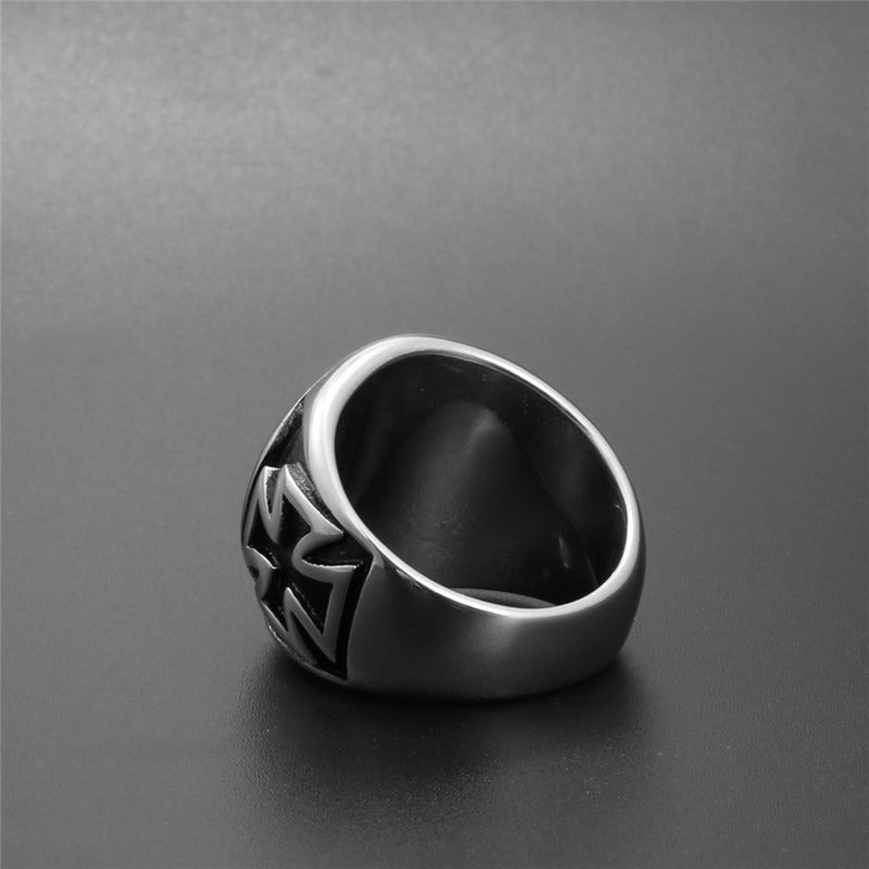 Vintage Celtic Cross Ring in black titanium, stylish biker accessory, made of durable stainless steel.