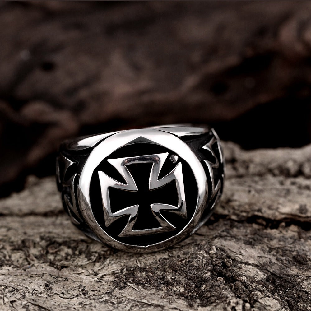 Vintage Celtic Cross Ring in black titanium, perfect for biker style lovers, made from durable 316L stainless steel.