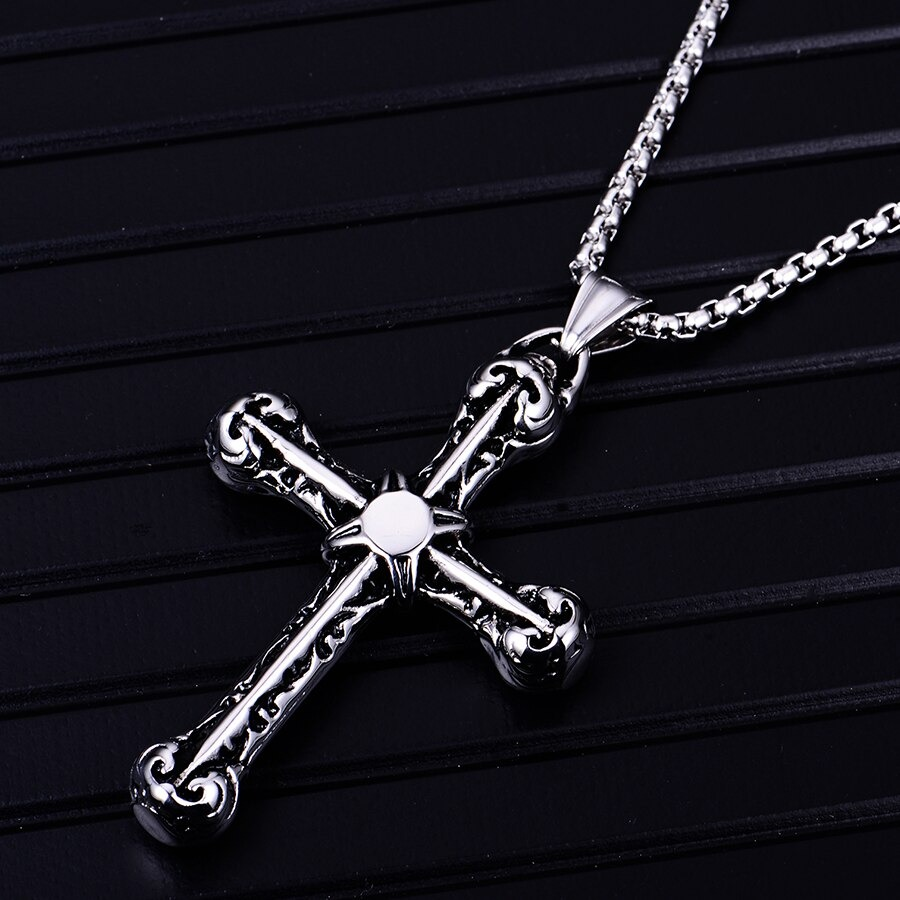 Gothic vintage pendant cross made from 925 sterling silver, perfect for enhancing any gothic jewelry collection.