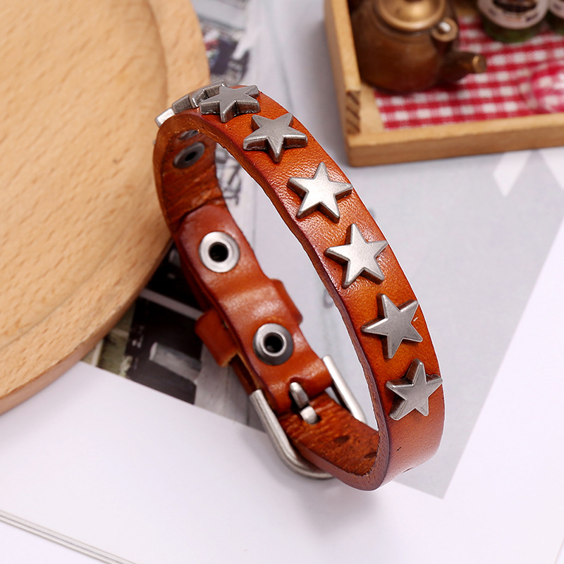 Vintage PU leather bracelet with silver stars, trendy punk-rock jewelry for men and women.