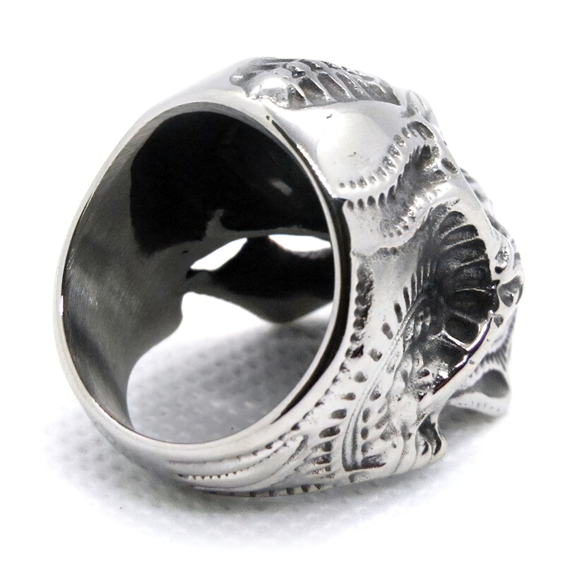 Vintage satanic skull ring made of stainless steel, featuring intricate gothic design, perfect for bikers and goth style.