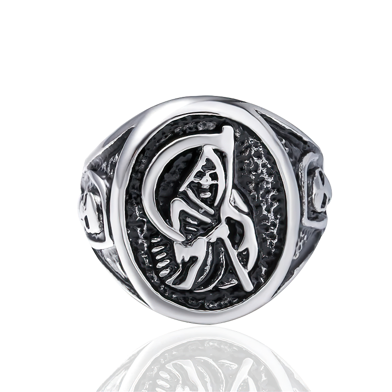 Vintage stainless steel Reaper skull ring featuring a Gothic scythe design, perfect unisex jewellery.