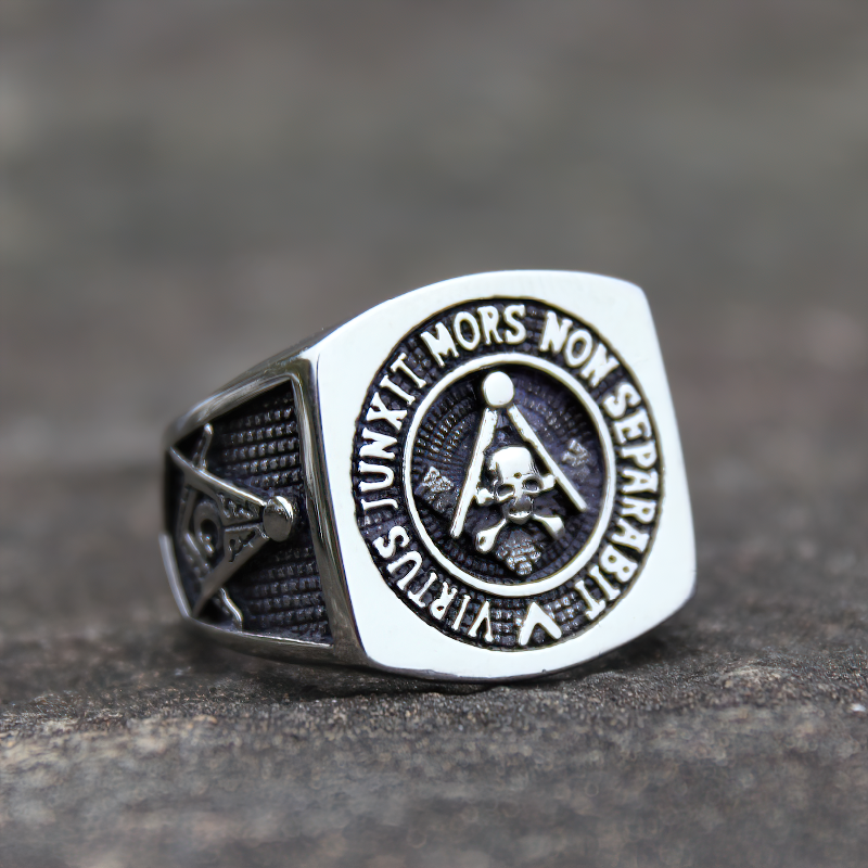 Vintage stainless steel Masonic ring with skull and bones, perfect for men and women, featuring intricate symbols.