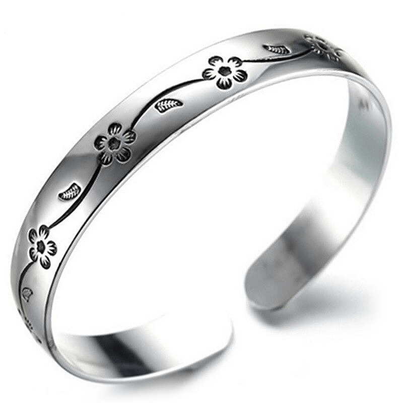 Vintage Style Silver Plated Bangle Bracelet with Blossom Pattern / Metal Jewelry for Men and Women