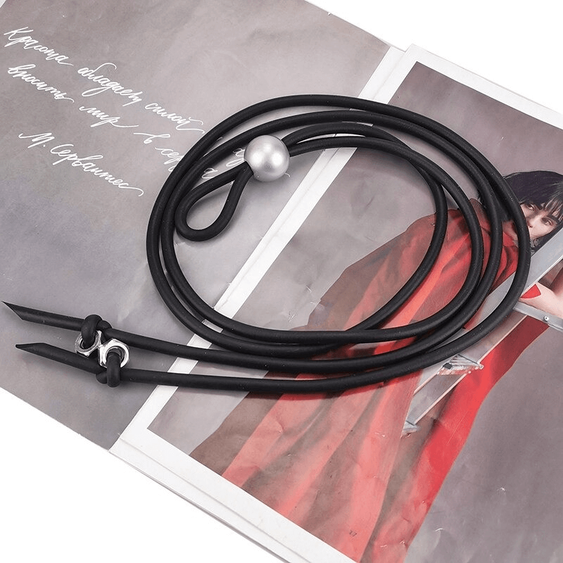 Women's long punk style necklace with pearl and black rubber, perfect for edgy fashion outfits.