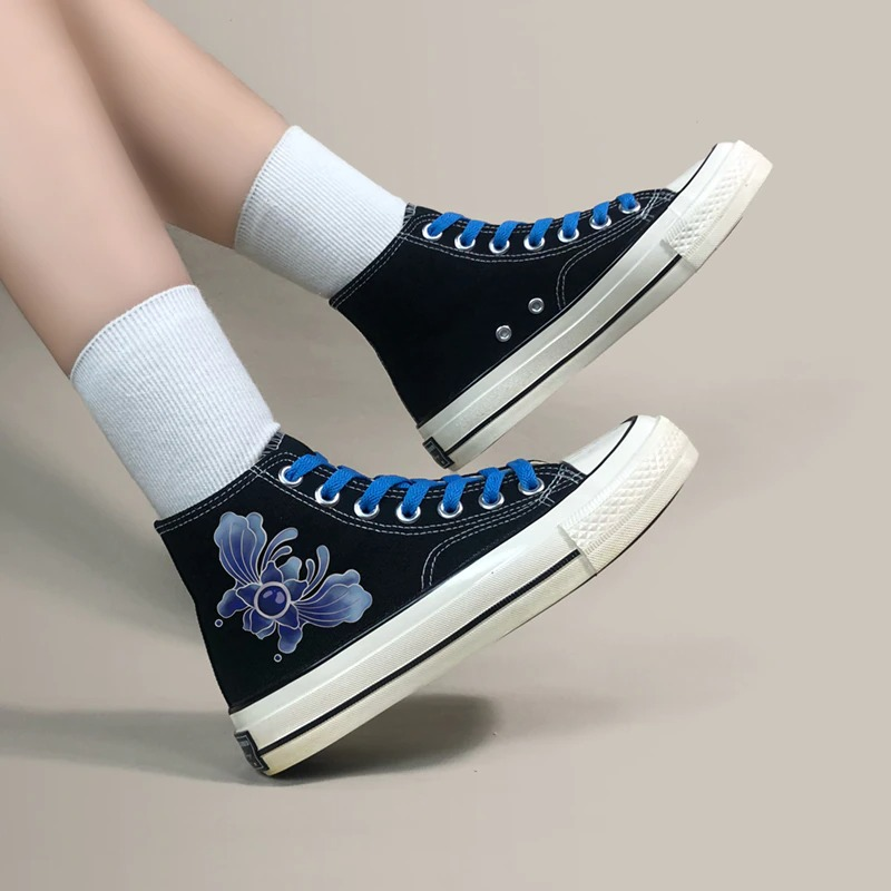 Women’s aesthetic sneakers with floral graffiti design, perfect for casual spring and summer outfits.