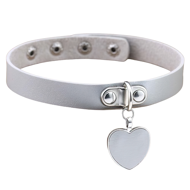 Gothic women's choker necklace in gray PU leather with zinc alloy heart pendant, perfect for unique fashion styles.