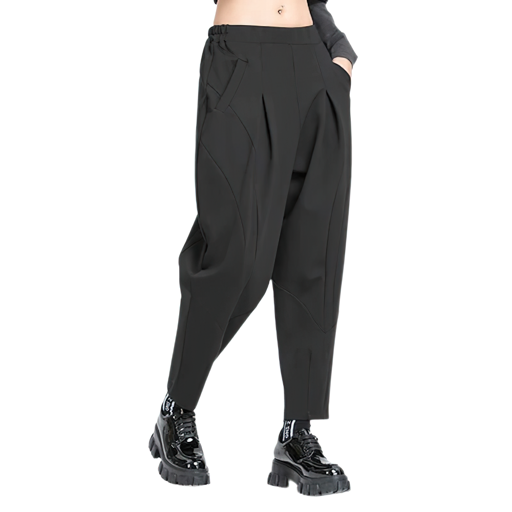 High waist black harem trousers with pockets, perfect for casual style and comfort.
