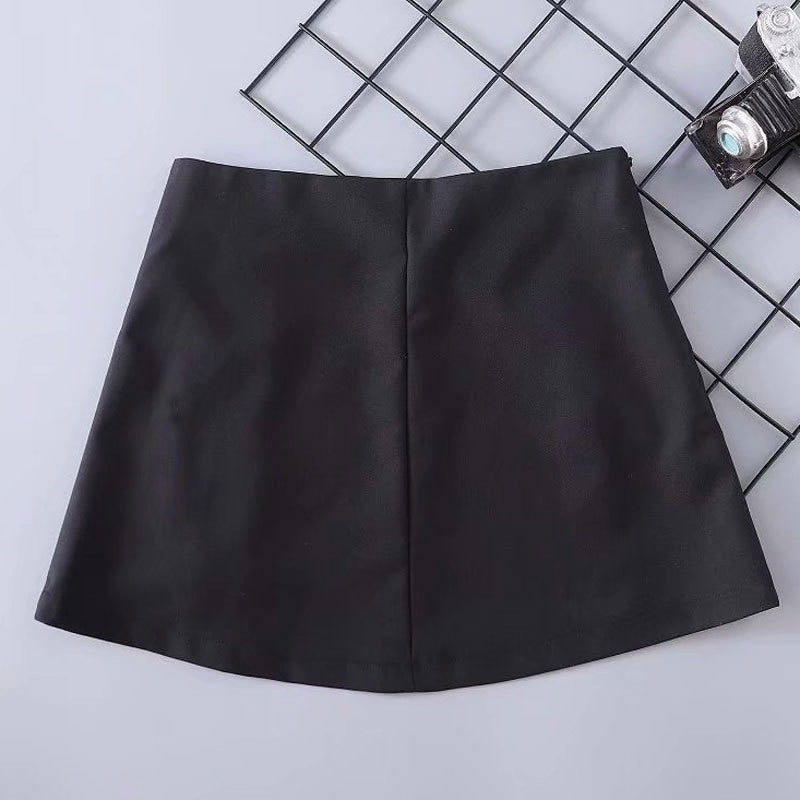 Stylish low waist black A-line short skirt with a slit, perfect for Gothic fashion enthusiasts and trendy outfits.