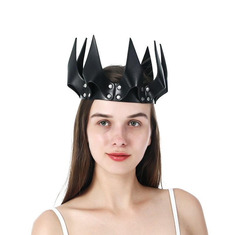 Gothic Halloween head mask crown made of PU leather with rivets, perfect accessory for women's costumes.