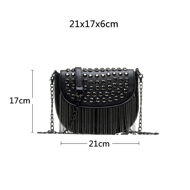 Stylish women's leather shoulder bag in black adorned with rivets, chain, and fringe, measuring 21x17x6cm.
